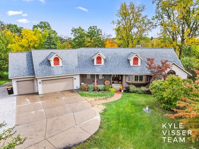 2420 Hylane Ct NE, Grand Rapids, MI, 49505