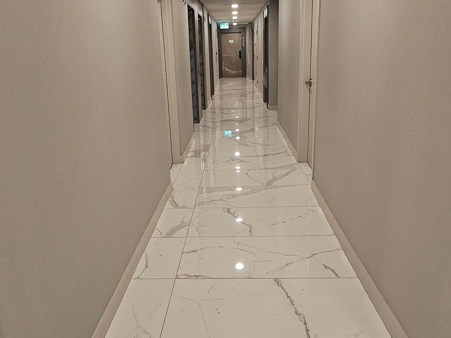 1 bed, $2,100 — Photo 4