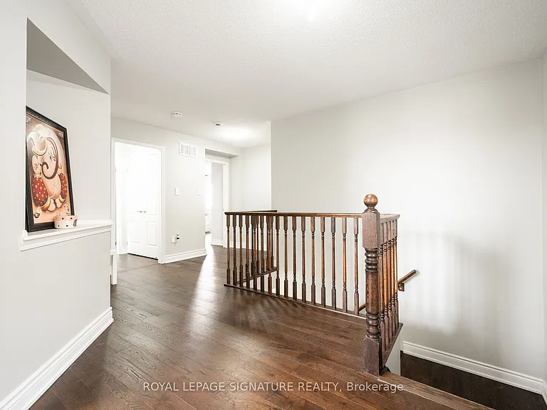 1071 Syndenham Ln — Photo 18