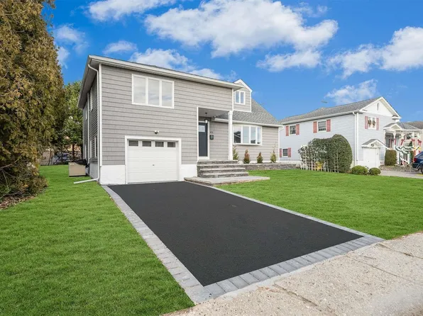 323 N Hickory Street, Massapequa, NY 11758