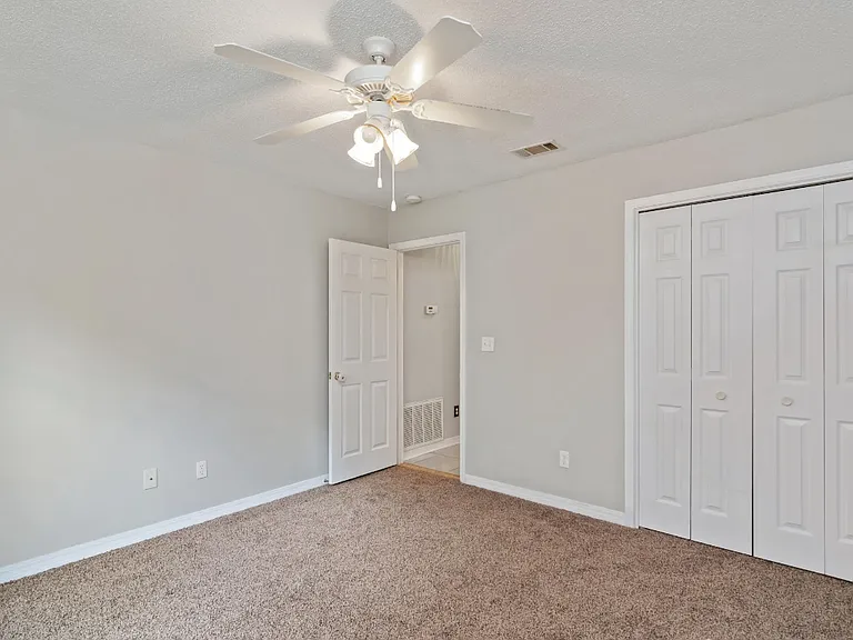 4660 Dove Way — Photo 26