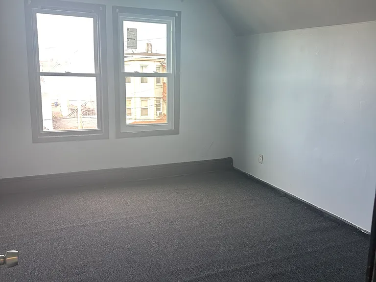 220-222 Beardsley St #3 — Photo 5