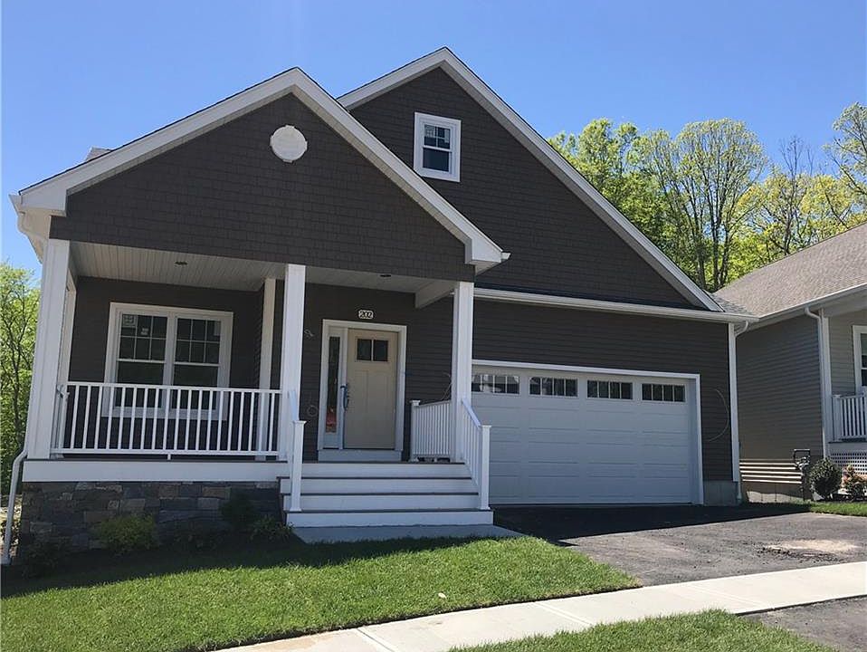 1st image of 202 Seawynds Dr N