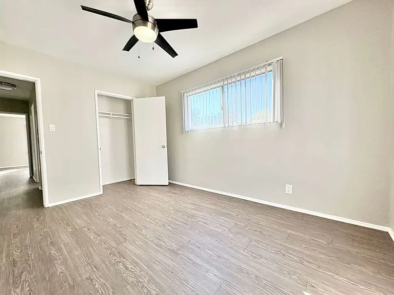 5309-5315 Whitsett Ave — Photo 17