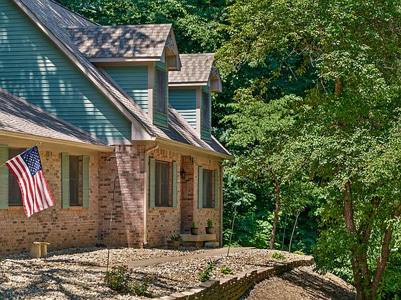 3rd image of 8206 Liberty Ln