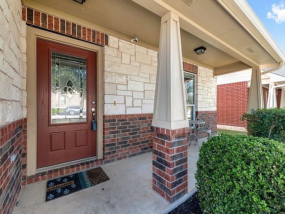3rd image of 2512 Ericanna Ln