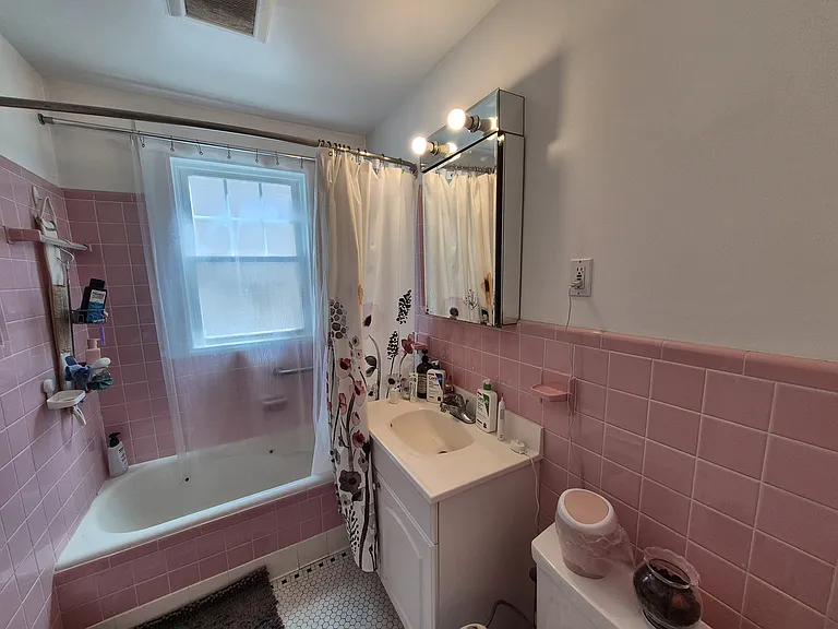15 White St #1 — Photo 15