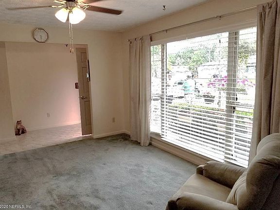 5th image of 935 Grove Park Dr N