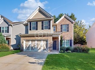 752 Lynnfield Dr, Lawrenceville, GA 30045