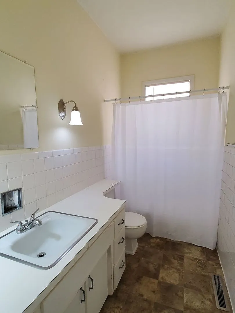 2 Bedroom 2 Bath Home — Photo 4