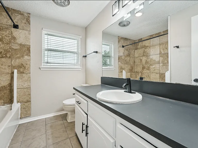 6009 Short St — Photo 41