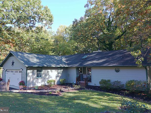 2nd image of 428 Butternut Dr