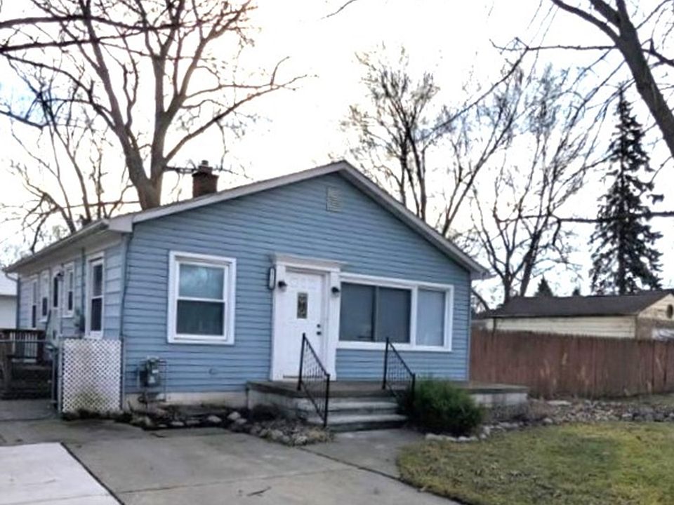 2nd image of 39214 Charbeneau St