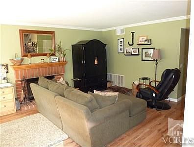 5th image of 4140 Greenbush Ln