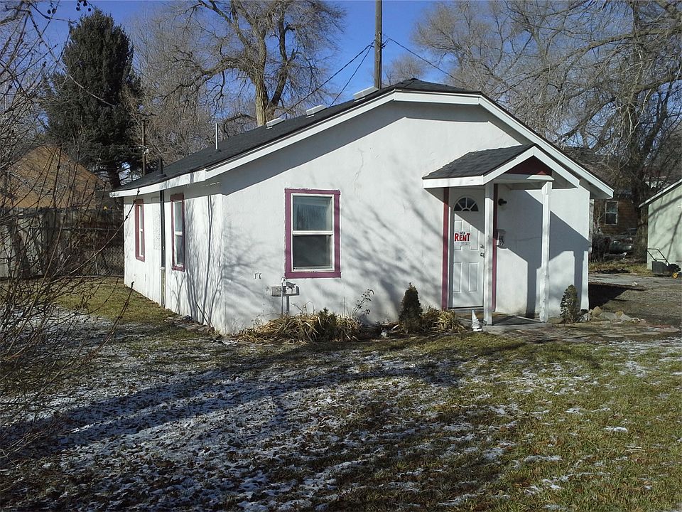 front, private street