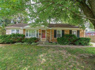 1303 Whirlaway Dr, Lyndon, KY 40242