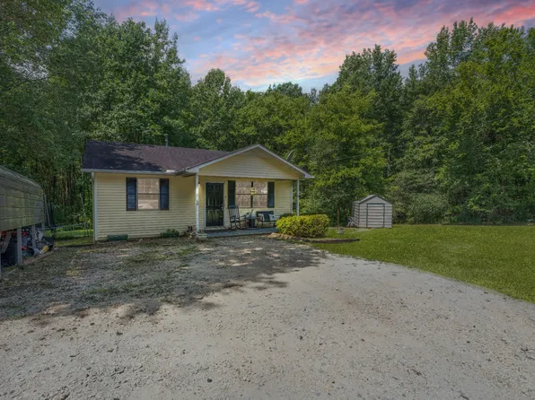 631 Wren Ave, Camden, TN 38320