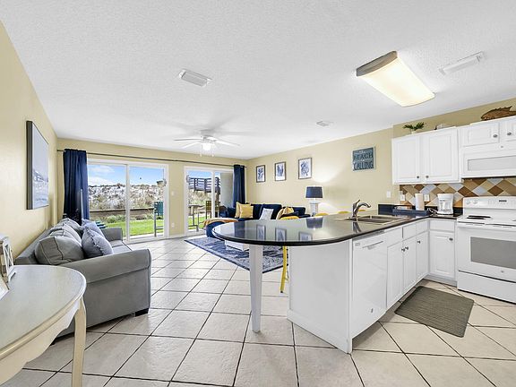 5th image of 862 Scallop Ct Unit 104
