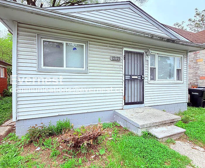 12121 Montrose St — Photo 1