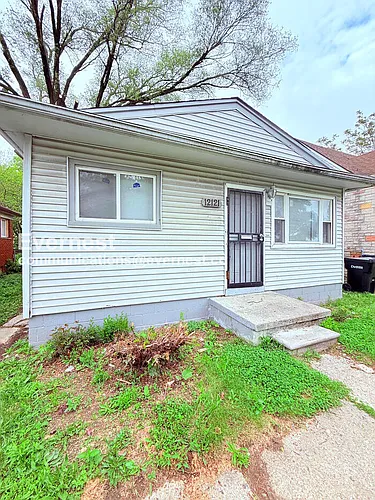 12121 Montrose St Photo 1