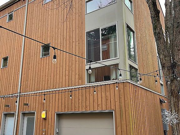 4th image of 4304 36th Ave W Unit B