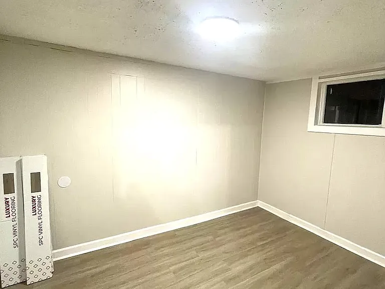 265 W Runyon St #1B — Photo 8