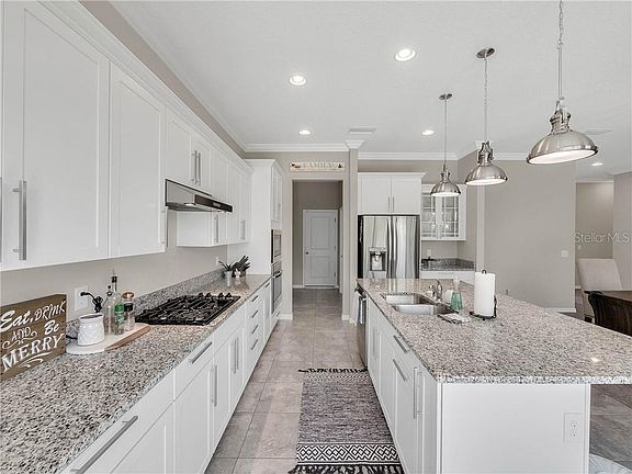 5th image of 1016 Grand Hilltop Dr