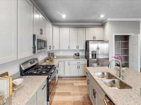 3088 Derby Ct, Irwin, PA 15642