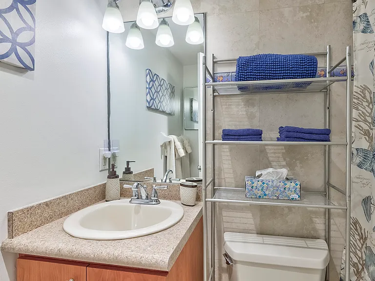3230 NE 13th St #103 — Photo 7