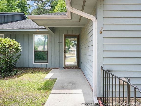 3rd image of 2105 Wexford Oaks Ct