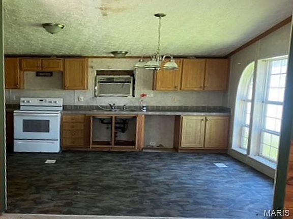 4th image of 600 S Walker Ave