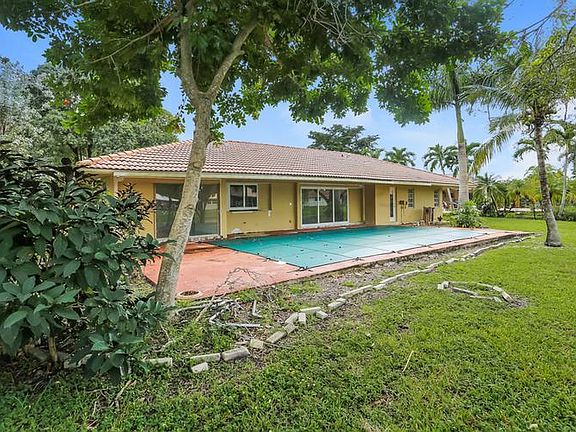 5th image of 8560 NW 27th Dr