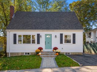 10 Goff St, Hyde Park, MA 02136