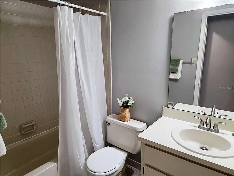 104 Mayfair Pl SW — Photo 17