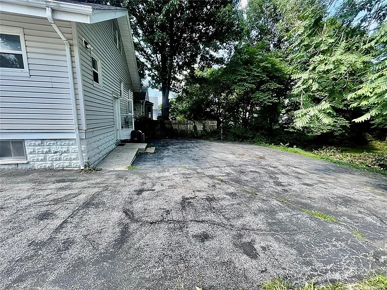 1623 Main St — Photo 26