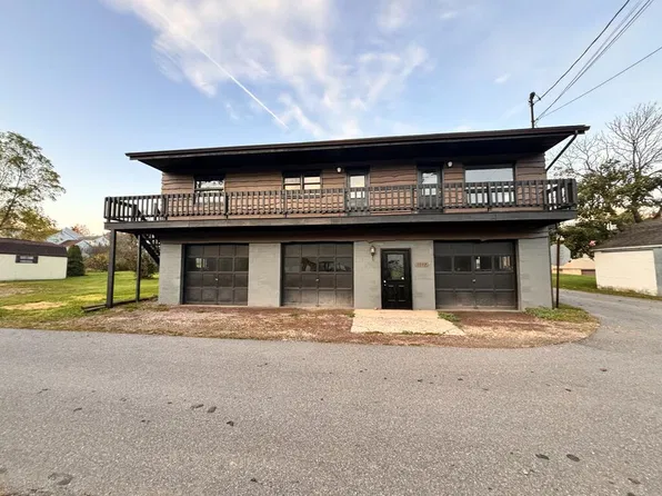 1047 South St, Shanksville, PA 15560