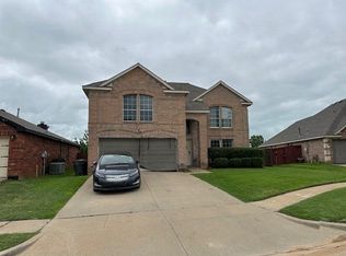 613 Private Road Gulch Dr, Fort Worth, TX 76140