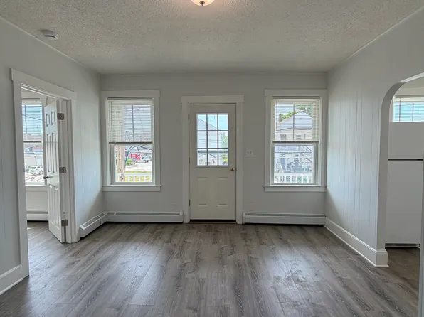 23 Curson St #2F, West Warwick, RI 02893