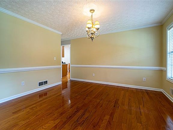 5th image of 4279 McClanes Ct