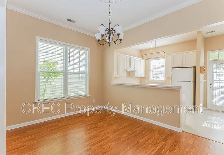 105 Barberry St — Photo 39