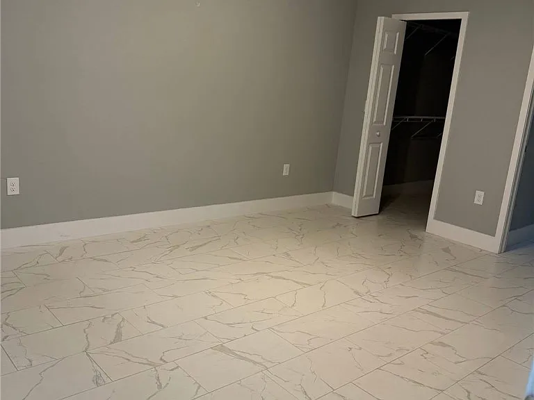 1005 Adeline Ave — Photo 10