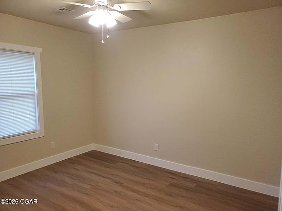 5th image of 909 S Fulton St