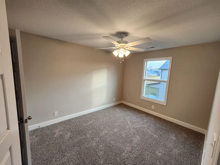 219 Donegal Dr — Photo 24