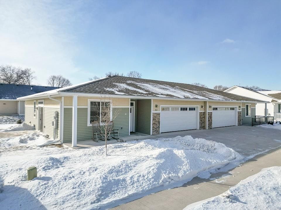 1st image of 812 Parkside Ln