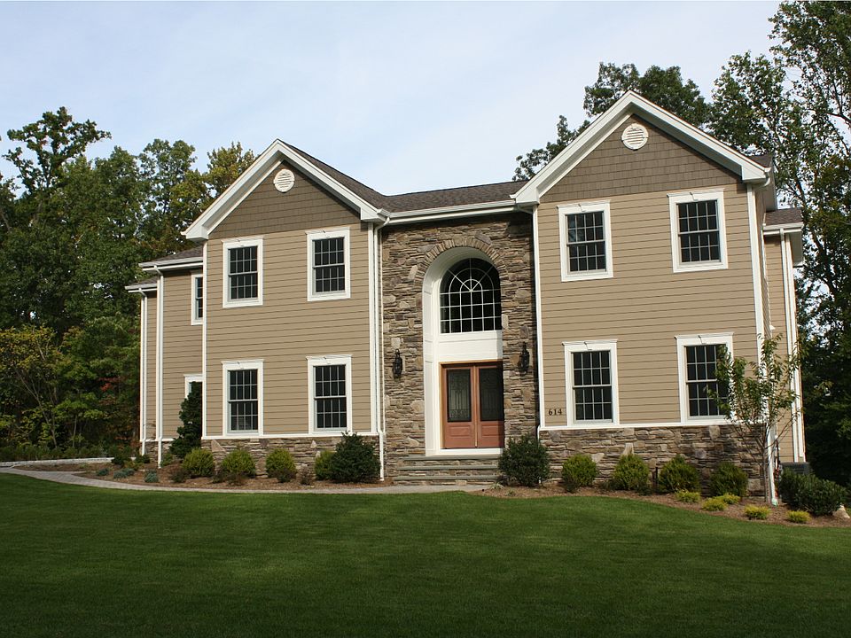 1st image of 614 Abbe Ct