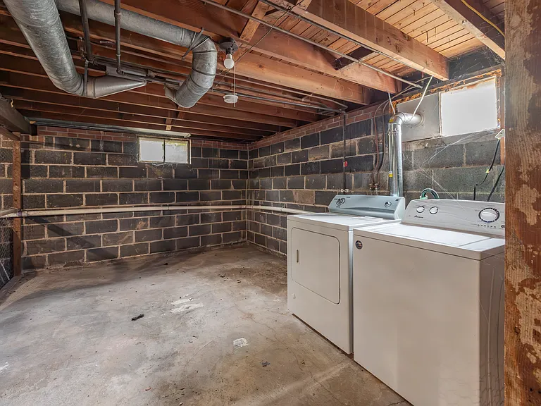 West Gate Townhomes — Photo 29
