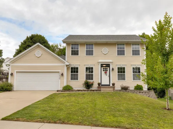 14449 Briarwood Ln, Urbandale, IA 50323