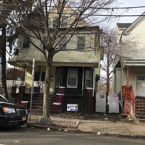2nd image of 941 S 19th St #1