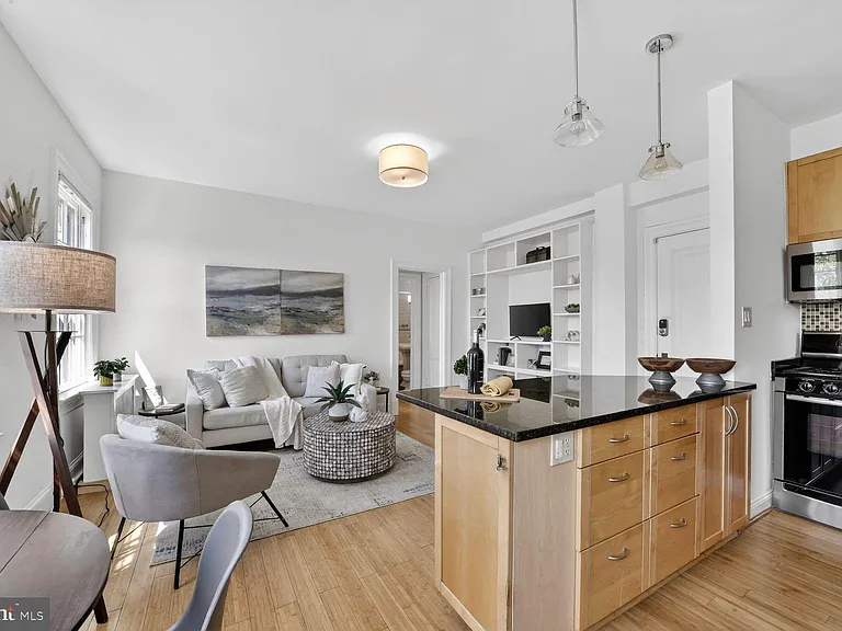 2707 Adams Mill Rd NW #400 — Photo 10