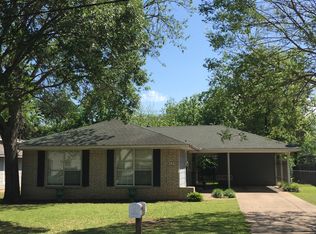 509 W Bluff St, Granbury, TX 76048